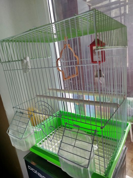 Продаю клетку для папугая