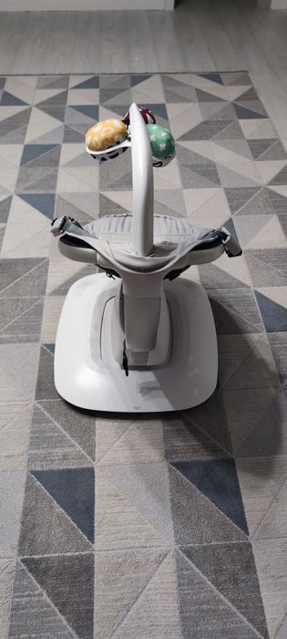 Продам детскую электрокачель