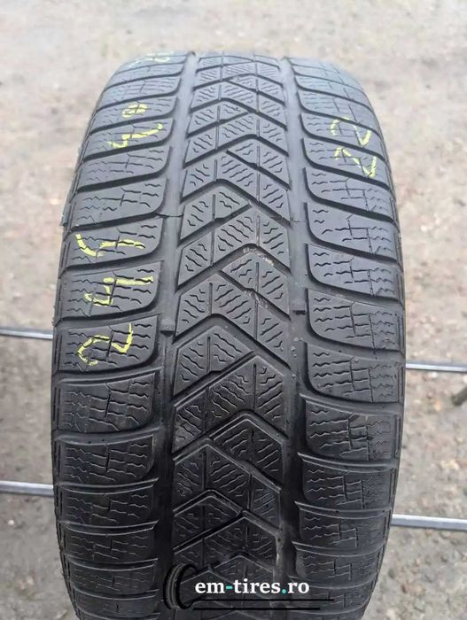 Anvelopa Iarna 245/40 R20 PIRELLI Sottozero 3 99W