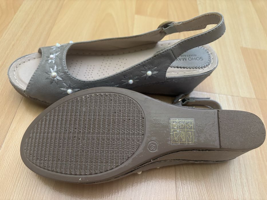 Дамски красиви сандали