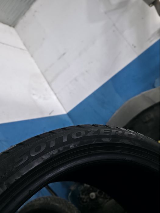 Продаю шины 2 штуки 275/35/R21