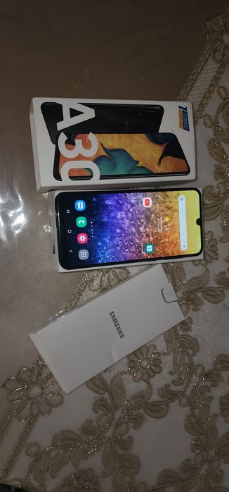 Samsung galaxsy a30