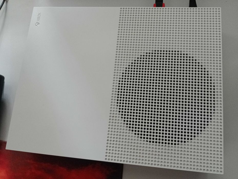 Приставка Xbox One S (без джойстика)