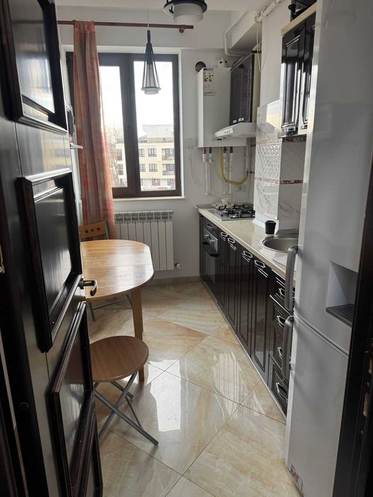 Inchiriez apartament decomandat 3 cam. Moara de Vant