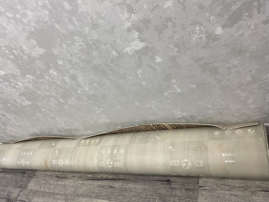 Линолеум 2,5х5,6 бу