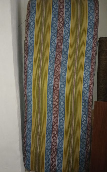 Матрас сотилади 2 та