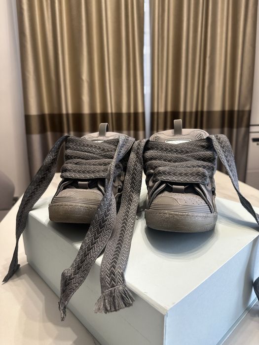 Lanvin curb grey