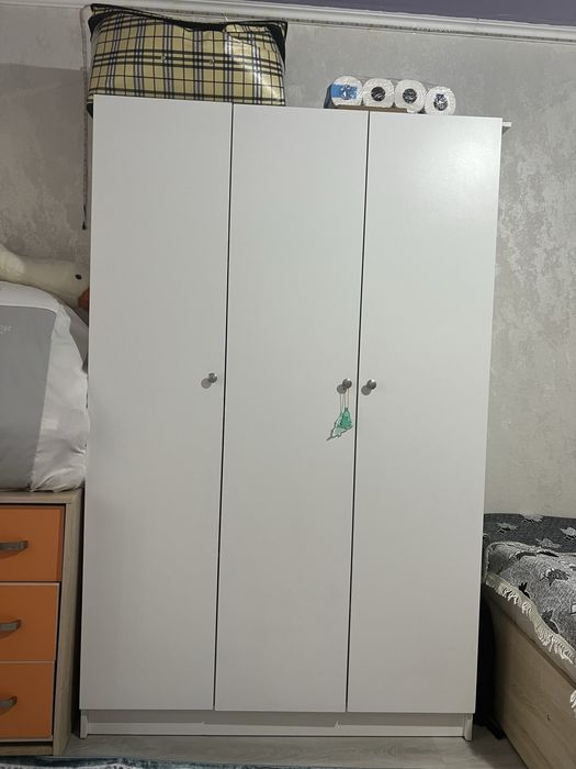 Продам шкаф срочно