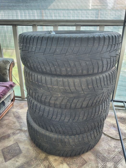 В хорошем состояние Шины hankook
