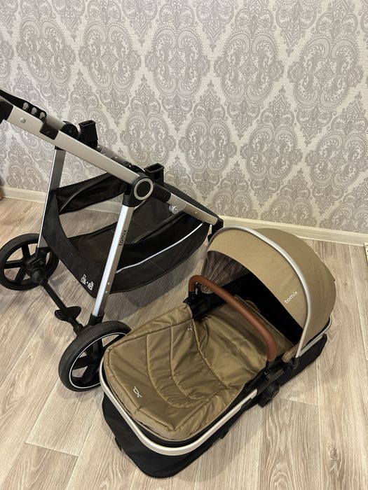 Продам коляску 3 в 1 с автолюлькой