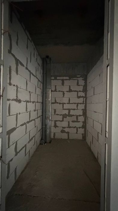 Продаю свою узбум 70квМ новостройка с кадастровым коробка open space