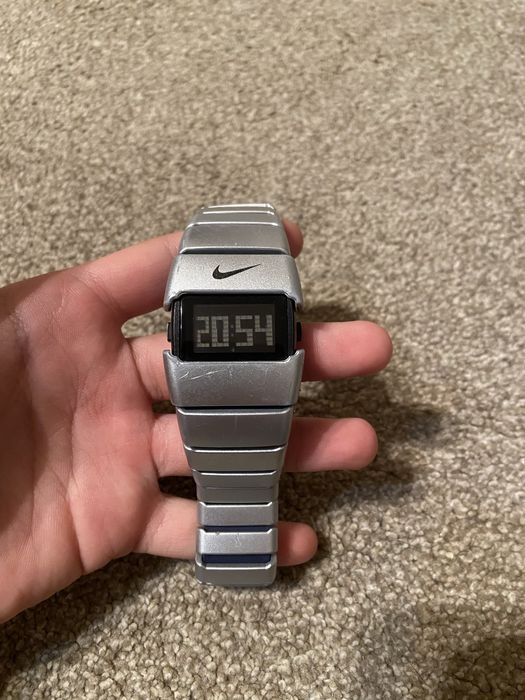 Продам часы nike