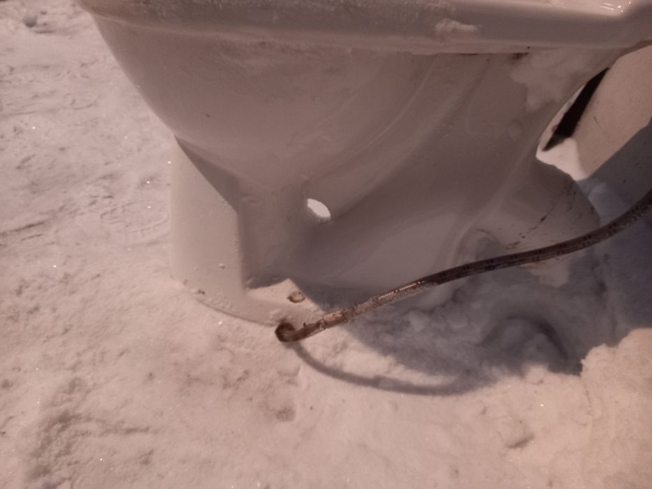 Срочно продам унитаз в отличном состоянии