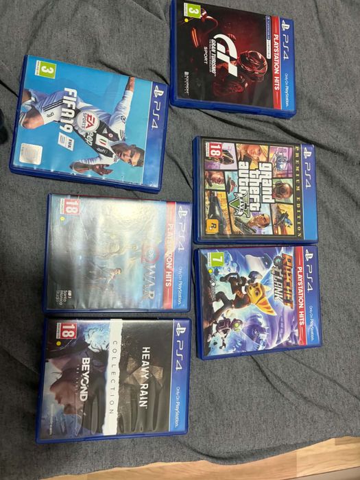 Playstation 4 slim