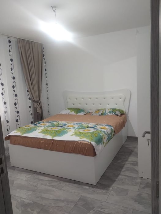Vând apartament cu doua camere parter decomandat