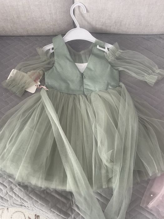 Нарядное платье для девочки