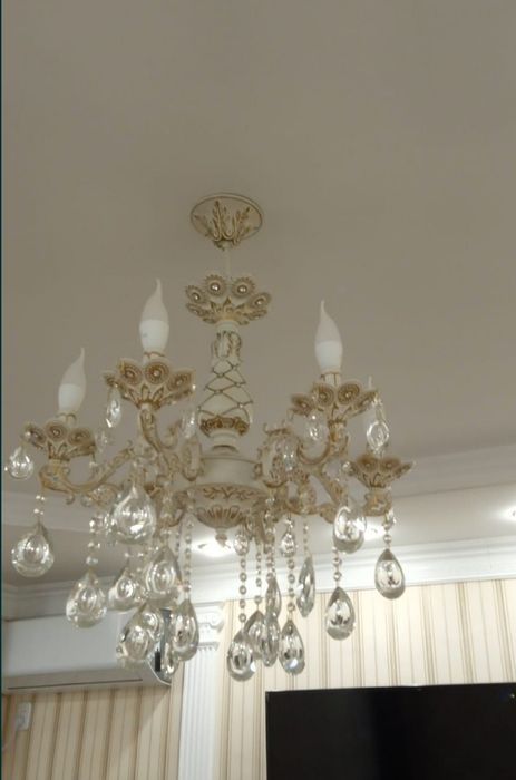 Продам красивые люстры