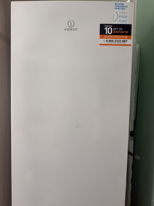 Холодильник Indesit