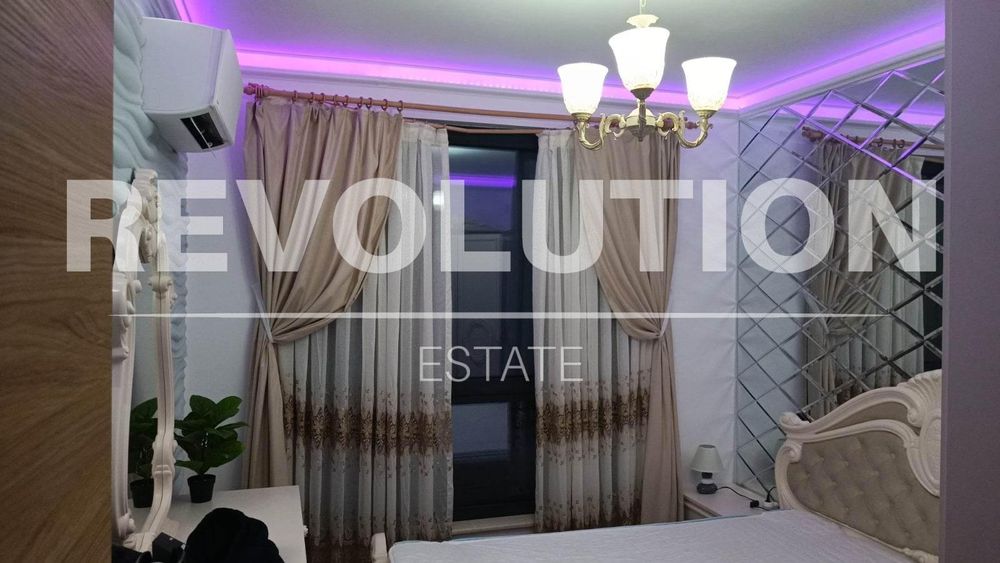 Дава се под наем Тристаен апартамент в Варна, Център - 80 кв.м за 1200 € - Снимка #2