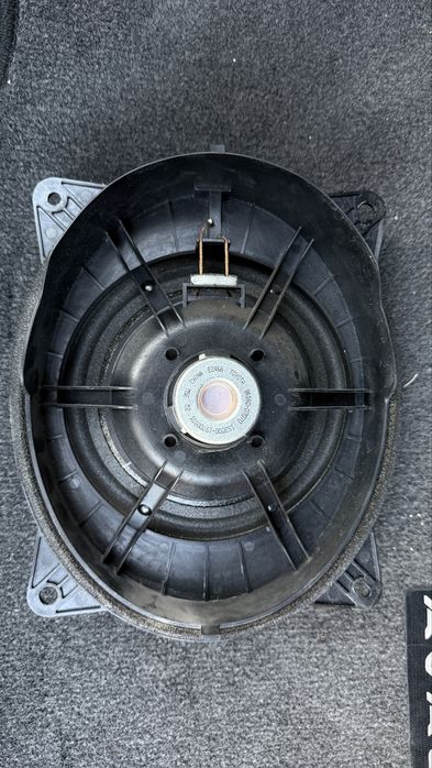 Динамик от Toyota Avalon