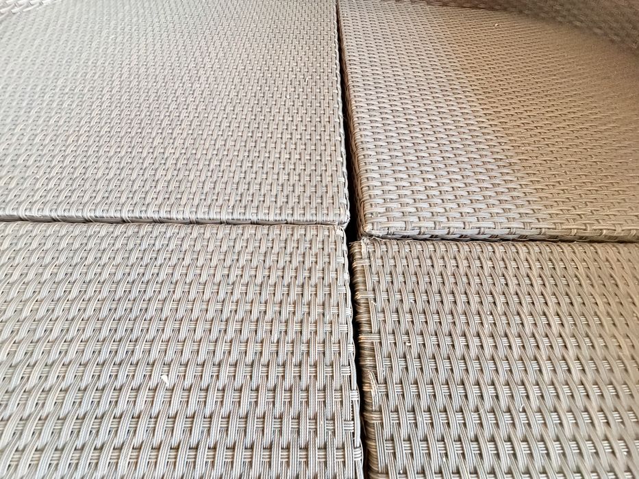 Set exterior: masa+6scaune+canapea(PERNE ALBE)+masuta cafea+sezlong