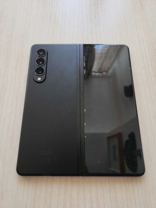 Samsung Z Fold 3 - ambele ecrane nefunctionale - 256 GB Stocare
