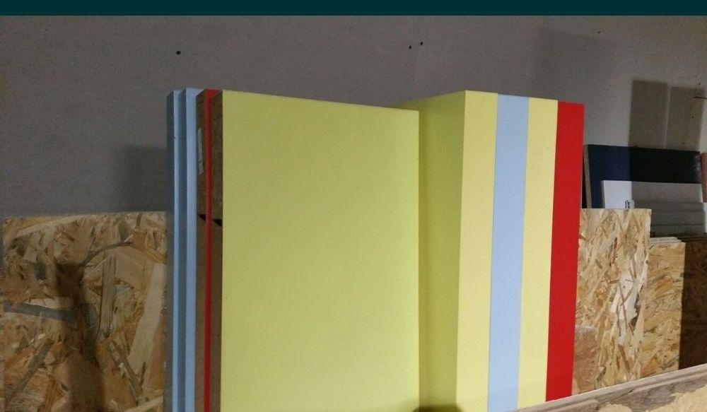 9 Polițe cu prinderi ascunse