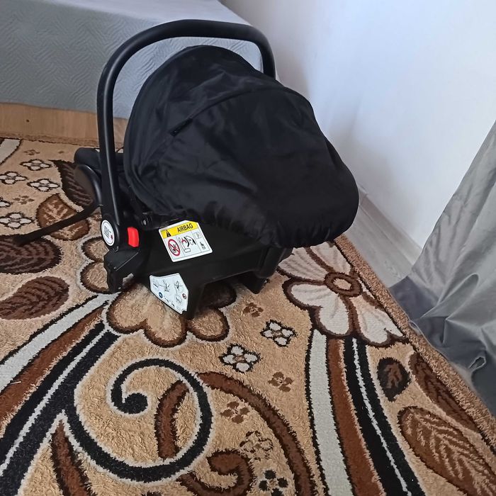 Carist nou bebeluș de mașină detali ln privat