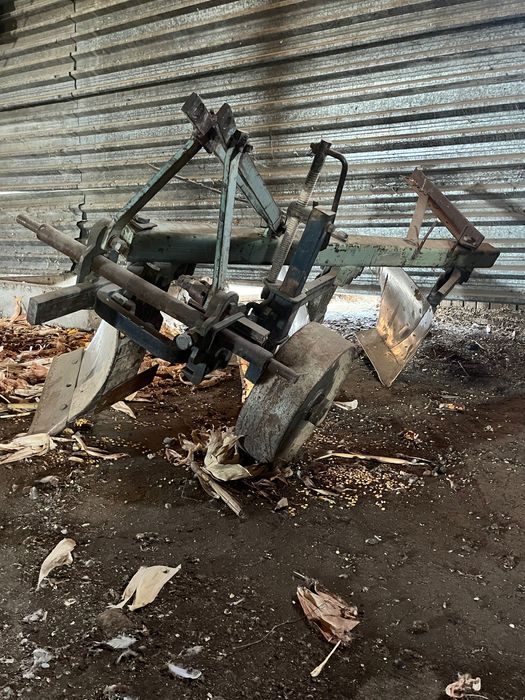 Плуг навесной плн 3-35