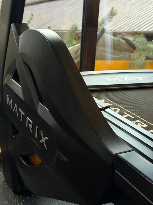 Banda de alergare Profesionala Matrix S-Drive