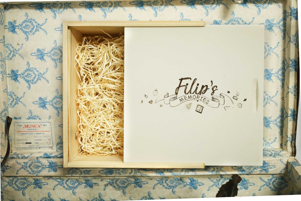 Cutie Lemn Cadou Bebe Botez