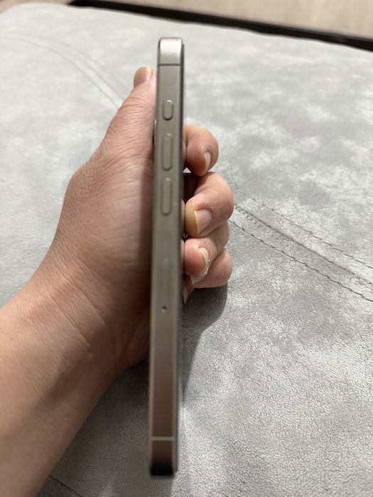 Продаю iPhone 15 Pro