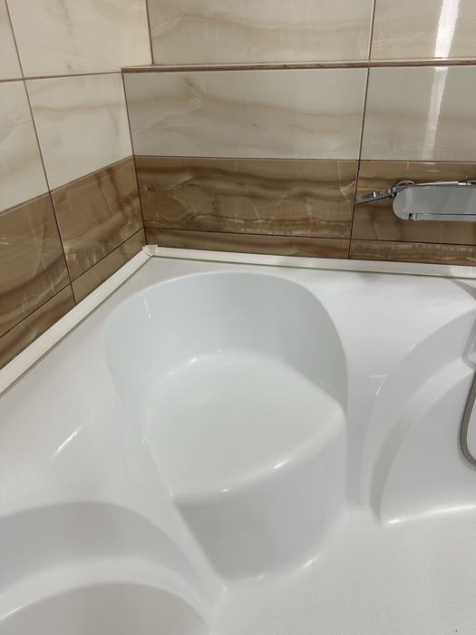 Продается ванна почти новая!