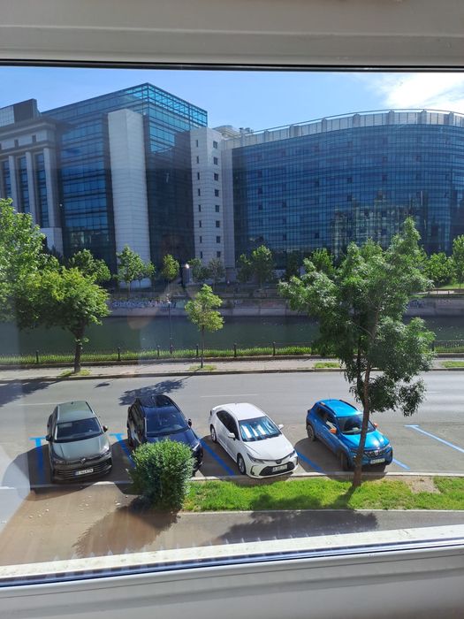 Vand apartament 4 camere – Zona Unirii
