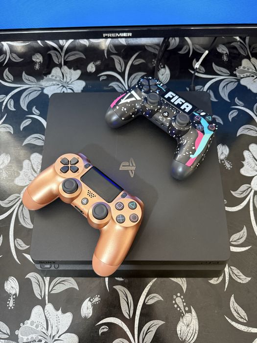 Playstation 4 Goldhen 9.00