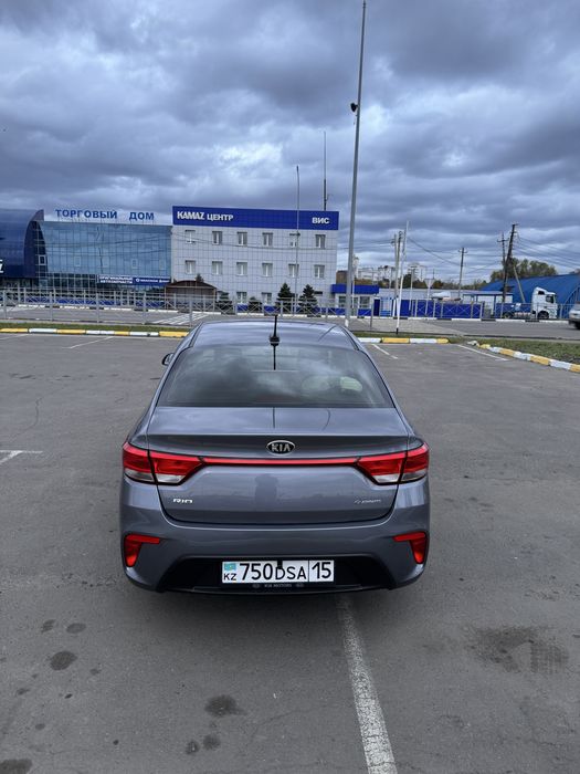 Киа Рио 2019, автомат