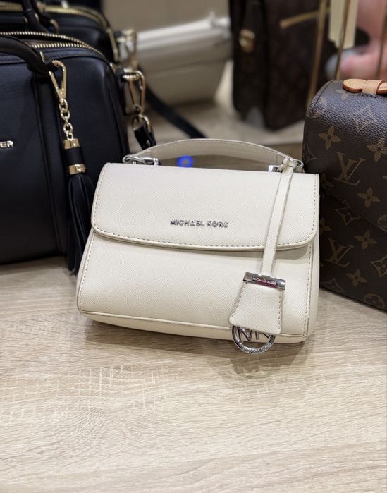 Сумка Louis Vuitton, MK