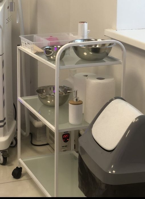 Продам столик помощник