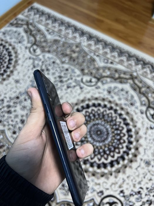 Samsung galaxy A 30S 32 Gb sotiladi srochniga