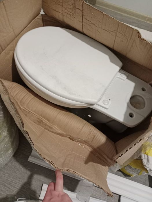 Срочно продам унитаз