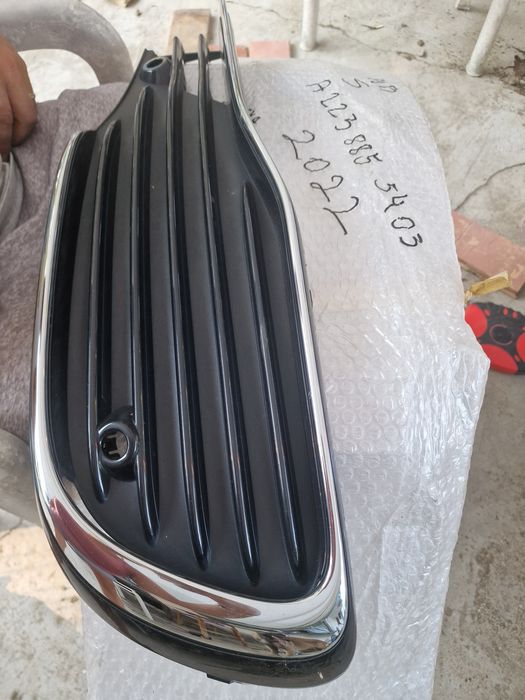 Mercedes Benz S A223  2022 дясна решетка предна броня