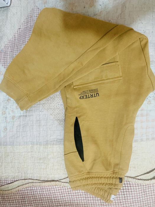 Продам подростковые вещи.