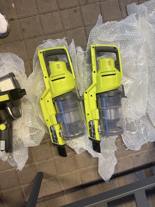 Ryobi-Aspirator vertical 18V ONE+™
RSV18