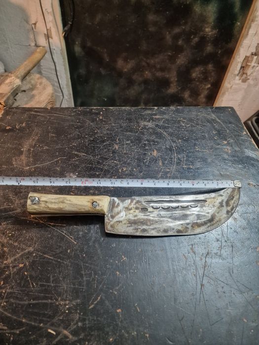 Голям  стар  нож