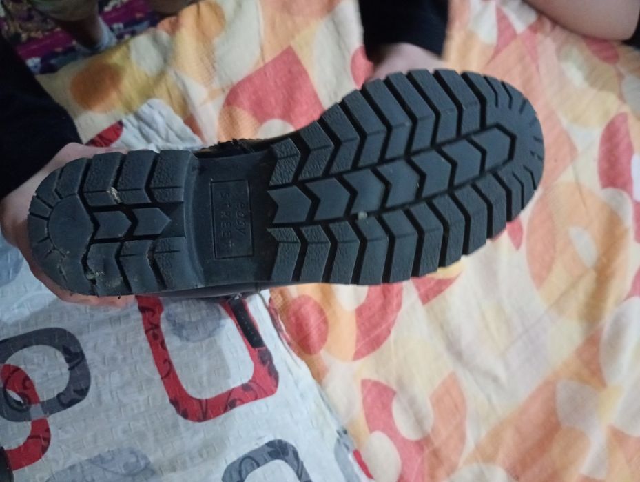 Vând ghete și pantofi de dama piele naturala 38 39 40 marimi