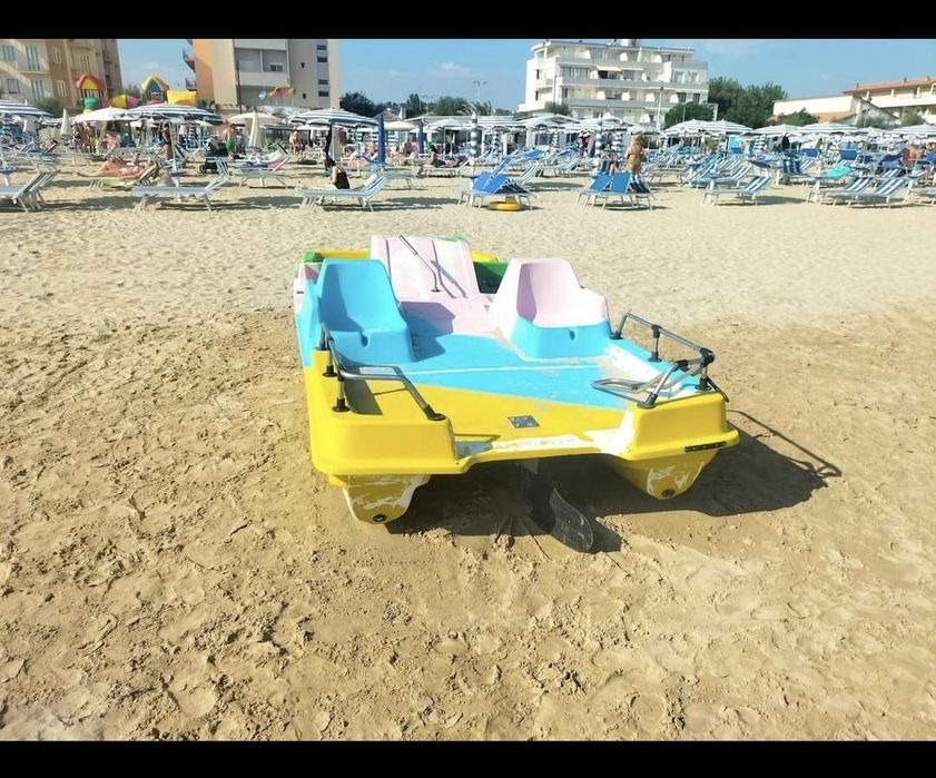 Hidrobiciclete MARTINI /  CAPRI 4 persoane