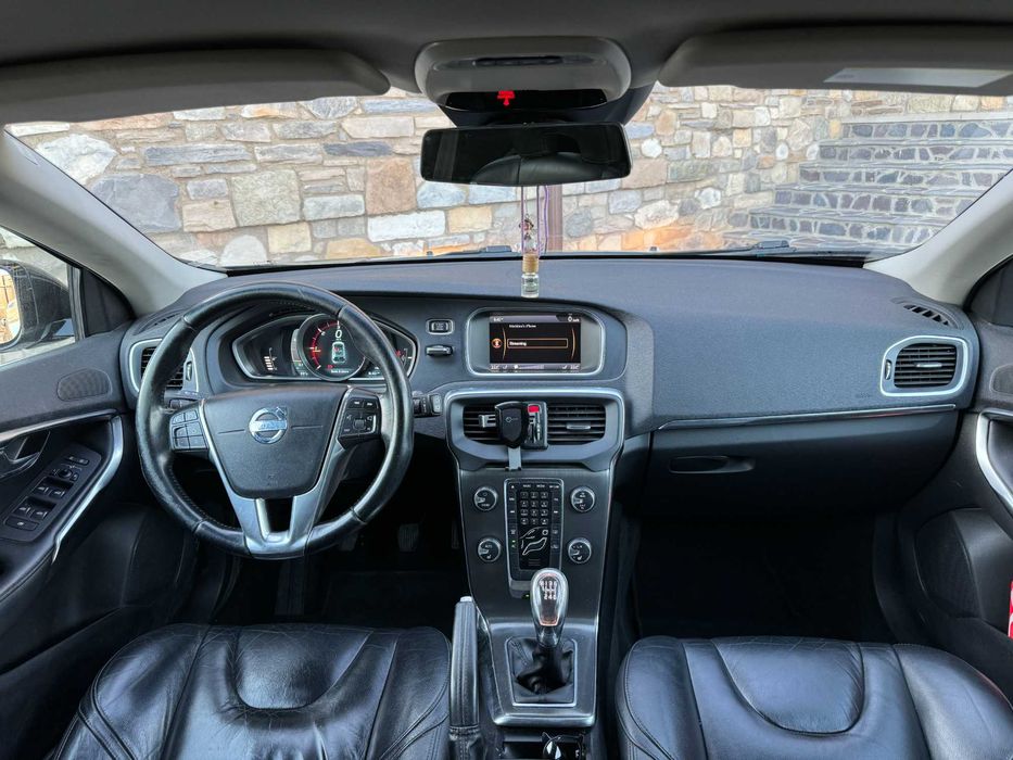 Volvo V40 Cutie Manuală 2014 Diesel