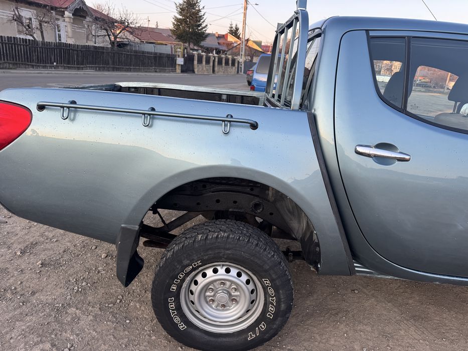 Mitsubshi L200 20008