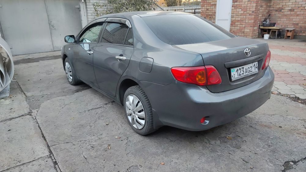 Тойота Королла 2008