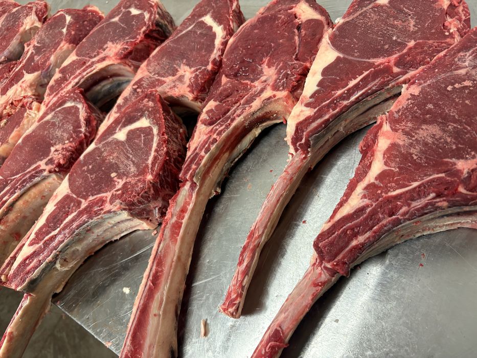 Стейки, колбаски, шашлык